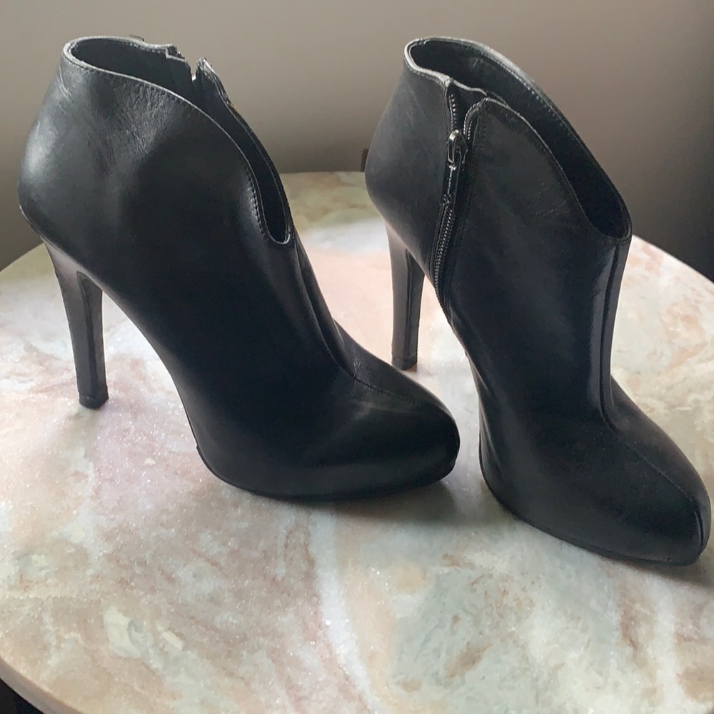 Jessica Simpson vegan leather booties - size 7